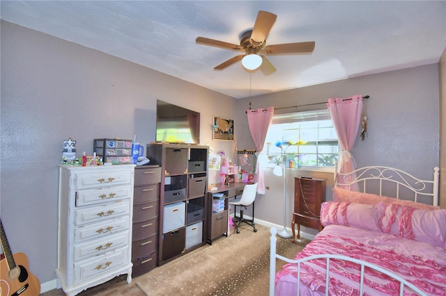 bedroom featuring ceiling fan