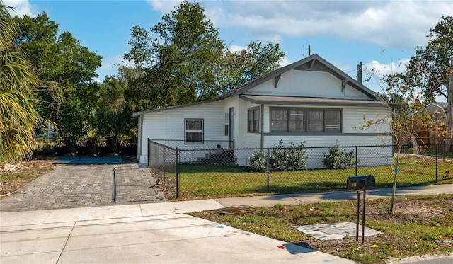 view of front of house with a front yard