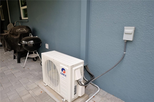 112 Reedy Creek Dr, Frostproof, FL 33843 - exterior view of a cooling unit