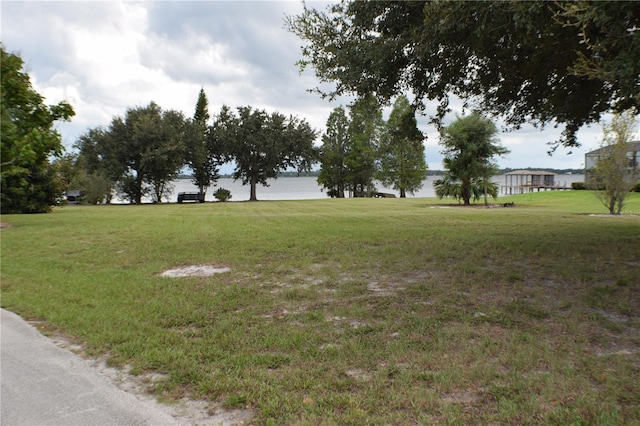 Listing photo 3 for 7896 N Lake Buffum Shore Rd, Fort Meade FL 33841