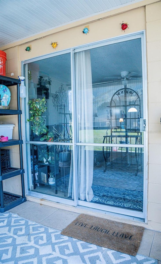 3041 Club Cir, Lake Wales, FL 33898 - entrance to property