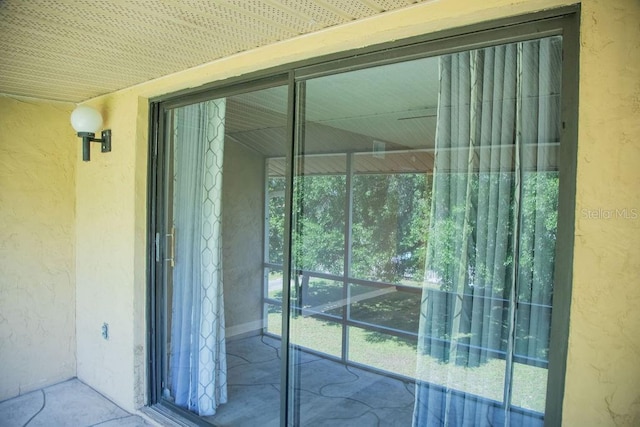 130 E Johnson Ave Unit 206, Lake Wales, FL 33853 - view of exterior entry with stucco siding