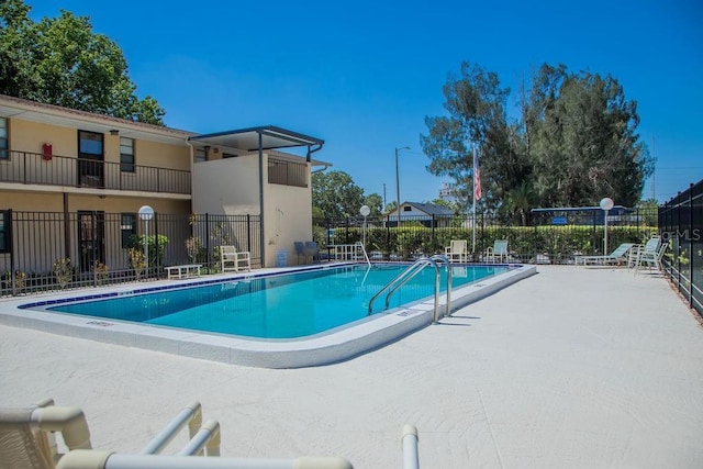 130 E Johnson Ave Unit 206, Lake Wales, FL 33853 - community pool with fence and a patio area