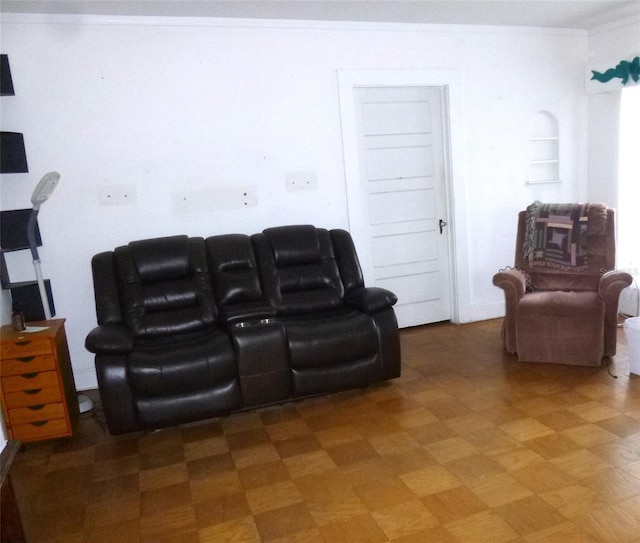 302 S Palm Ave, Frostproof, FL 33843 - living room with light flooring and crown molding
