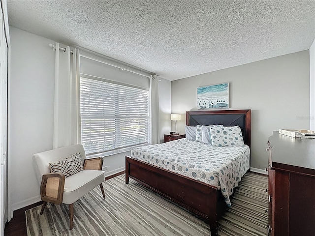2696 Hemingway Ave, Haines City, FL 33844 - bedroom featuring a textured ceiling