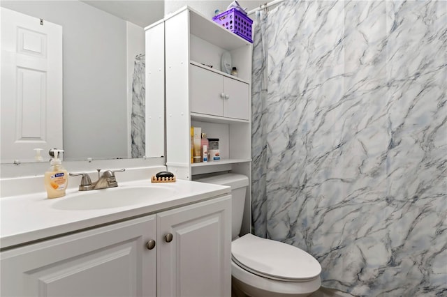 3016 Reiter Dr, Auburndale, FL 33823 - bathroom with vanity and toilet