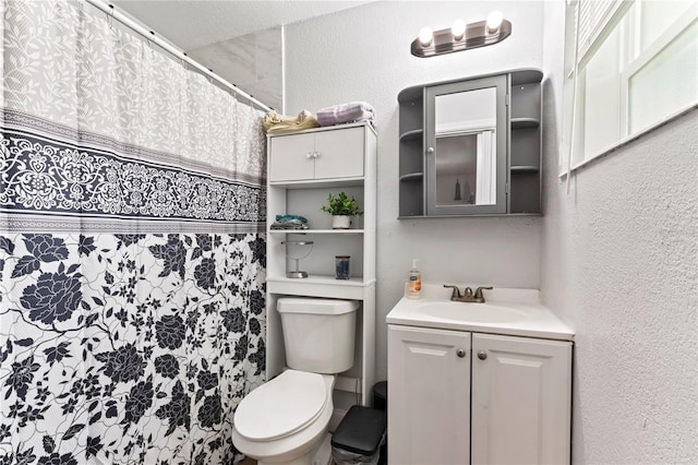 3016 Reiter Dr, Auburndale, FL 33823 - bathroom featuring vanity and toilet