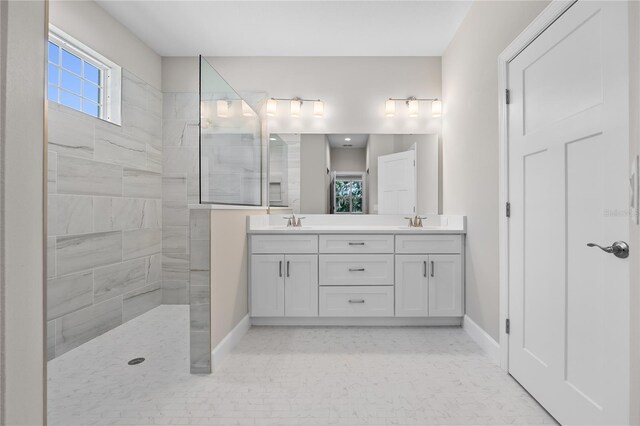 4537 Fairway Oaks Dr, Mulberry, FL 33860 - full bath featuring walk in shower, baseboards, and a sink