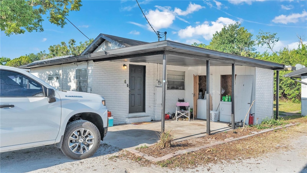 view of front of property