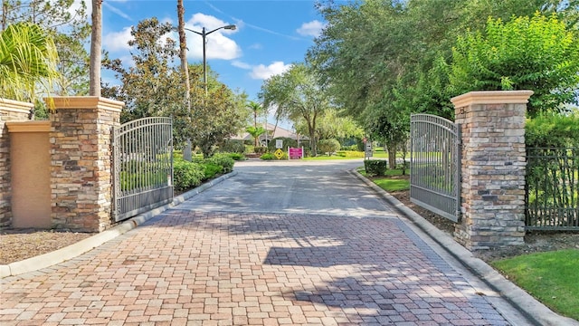 8288 Lake James Dr, Lakeland, FL 33810 - photo 47