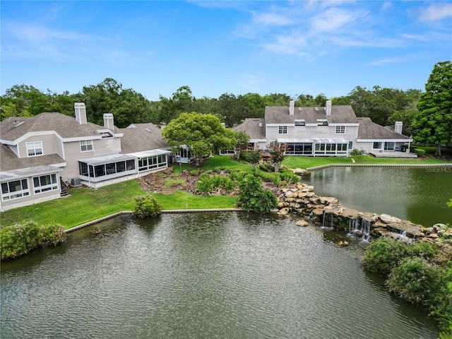 bird's eye view featuring a water view