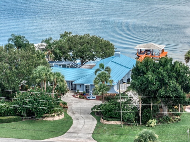 bird's eye view with a water view