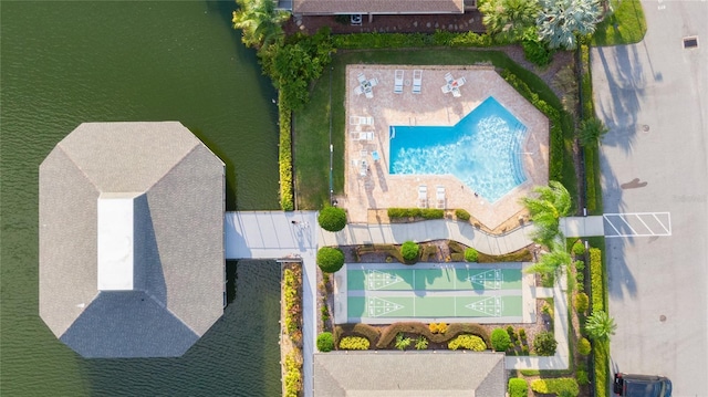 bird's eye view with a water view