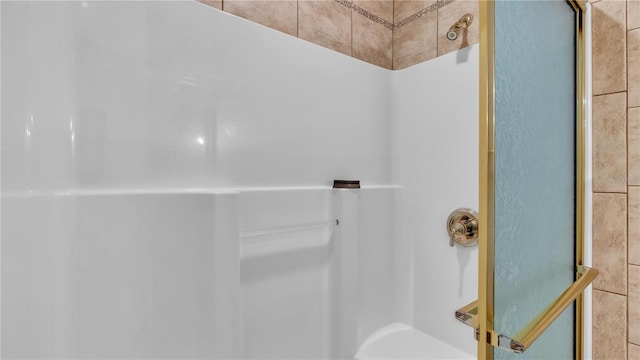 7884 N Lake Buffum Shores Rd, Fort Meade, FL 33841 - bathroom with  shower combination
