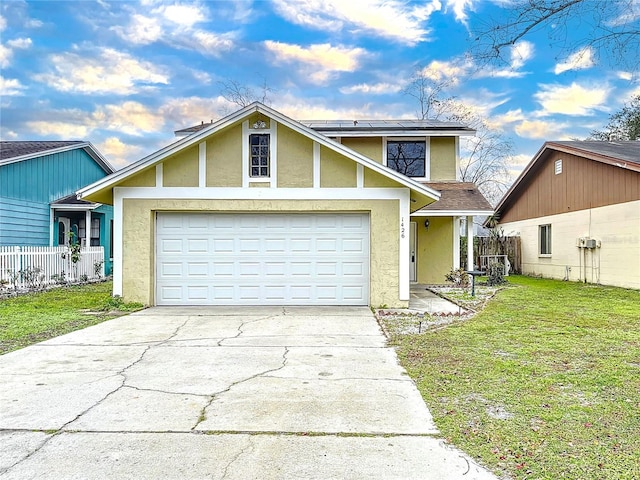 view of front of property featuring a front yard