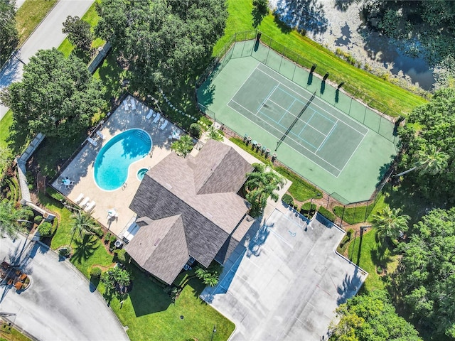 bird's eye view with a water view