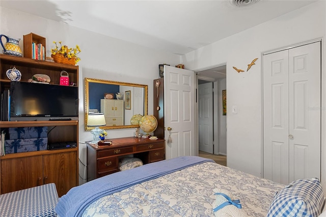 bedroom featuring a closet