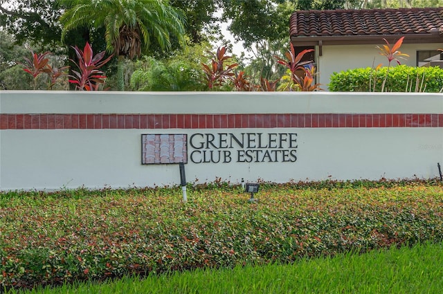 view of community / neighborhood sign