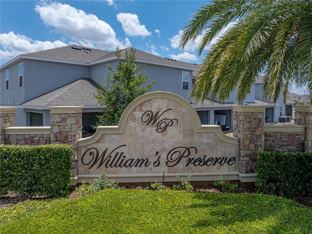 view of community / neighborhood sign