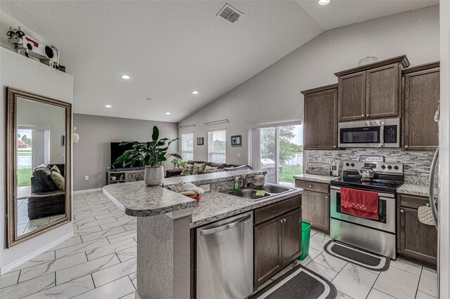 653 Hidden Lakes Ct, Haines City, FL 33844 - photo 18