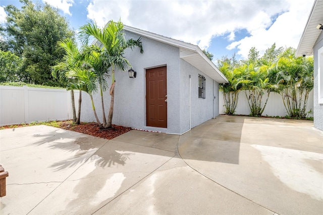 exterior space featuring a fenced backyard