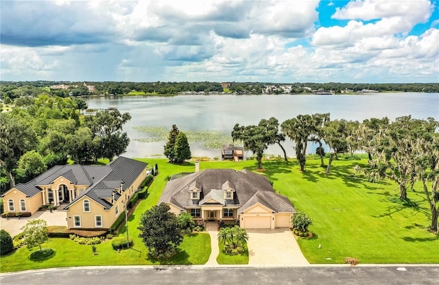 bird's eye view featuring a water view