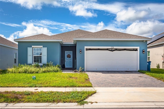 view of front of house featuring a garage