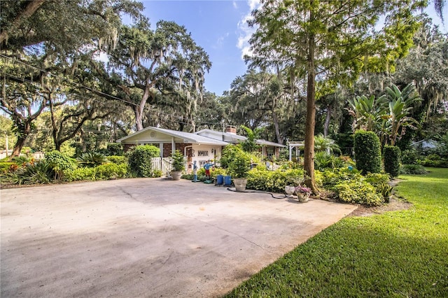 exterior space with a front yard