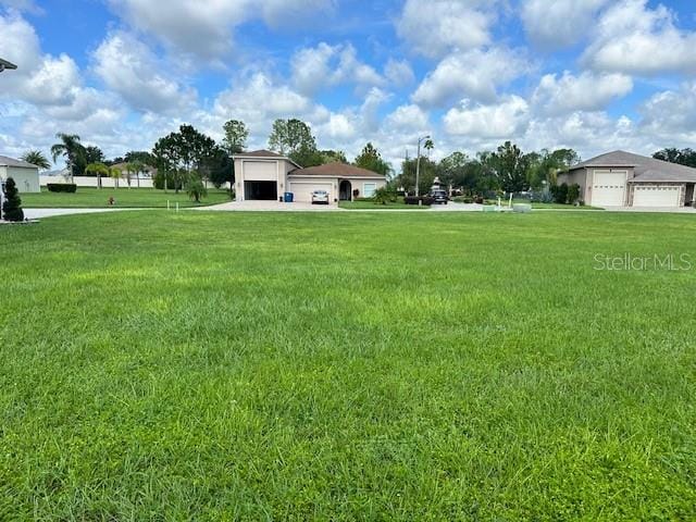 Listing photo 2 for 317 Nolane Ln, Polk City FL 33868