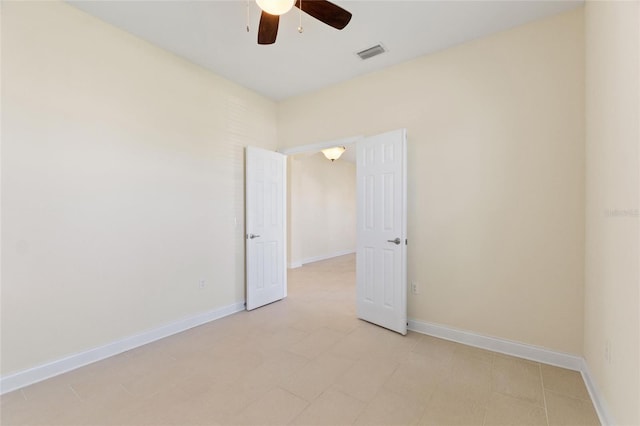 empty room with ceiling fan