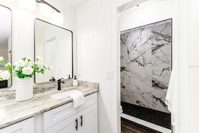 4618 Crestview Ln, Lakeland, FL 33813 - full bath featuring vanity and a marble finish shower