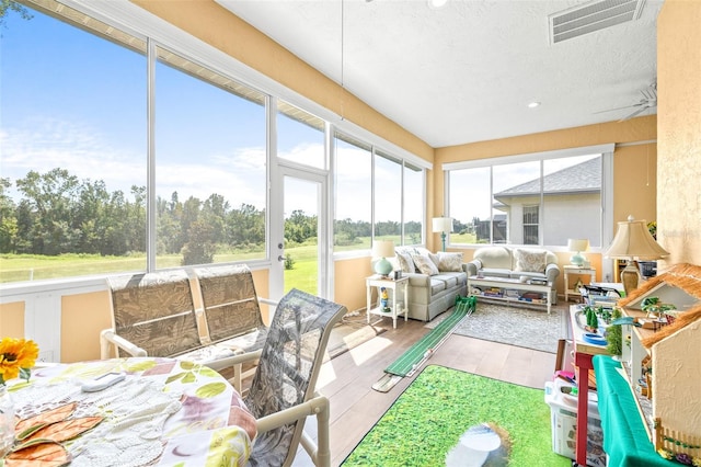 view of sunroom / solarium