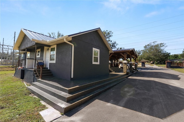 view of side of property