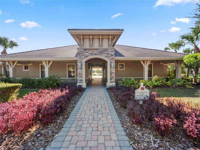 view of front of property