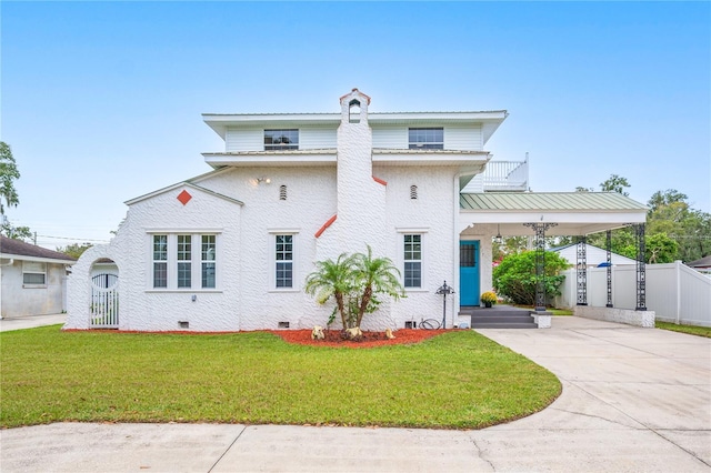 view of front of house with a front yard