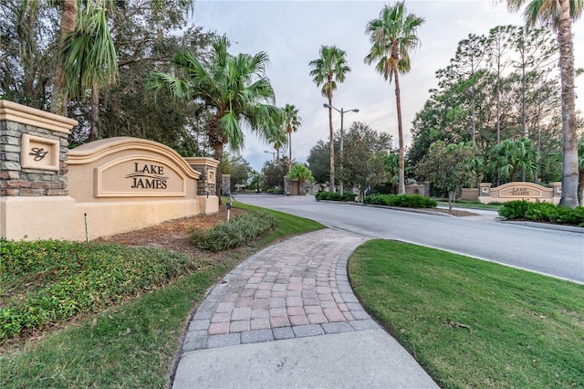 7929 Lake James Blvd, Lakeland, FL 33810 - community sign featuring curved driveway