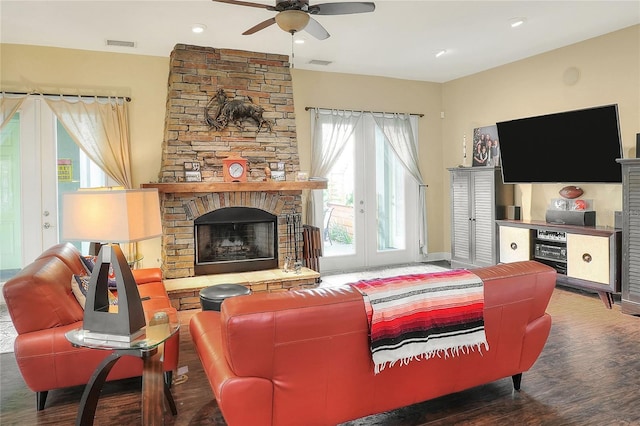 1935 Austin Ter, Winter Haven, FL 33884 - living area with visible vents, ceiling fan, plenty of natural light, and wood finished floors