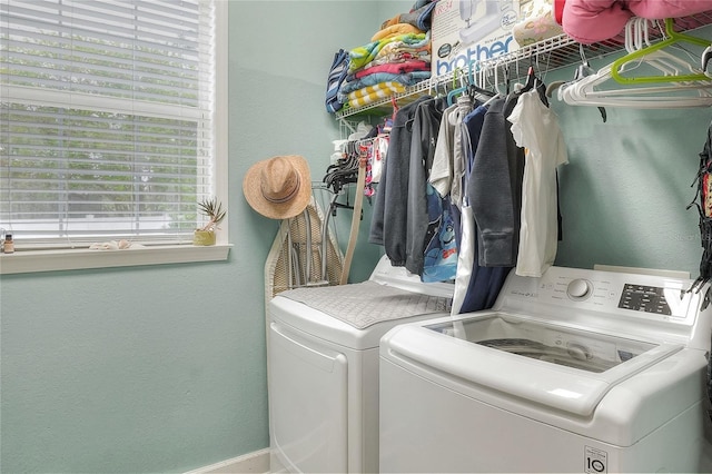 1935 Austin Ter, Winter Haven, FL 33884 - laundry area featuring separate washer and dryer and laundry area