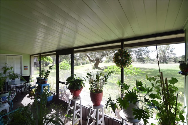 view of sunroom / solarium