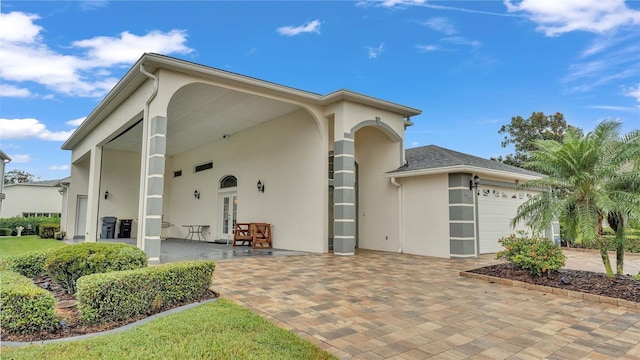 view of front of house featuring a garage