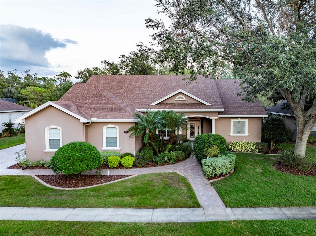 view of front of house with a front yard