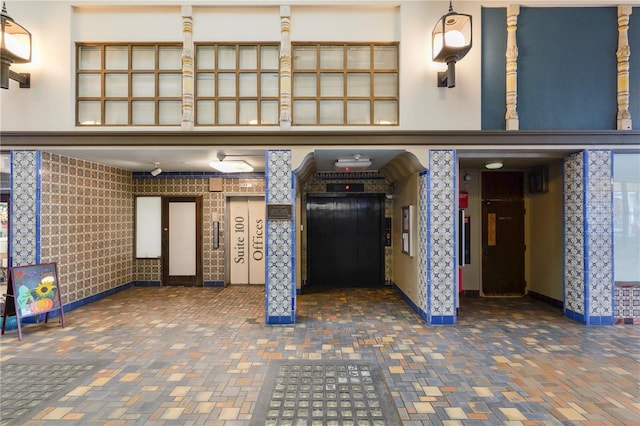405 Central Ave Unit 210, Saint Petersburg, FL 33701 - view of building lobby