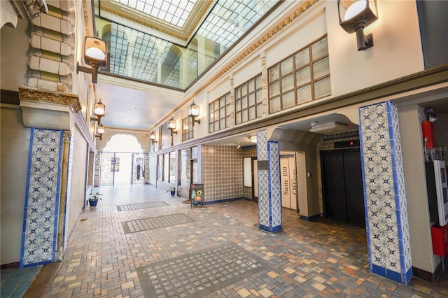 405 Central Ave Unit 210, Saint Petersburg, FL 33701 - surrounding community with a high ceiling and arched walkways