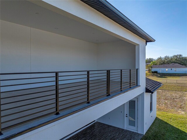 2728 Sunrise Landing Ln, Lakeland, FL 33812 - exterior view of stucco siding