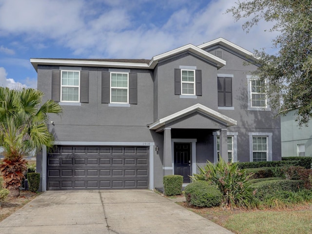 view of front property featuring a garage