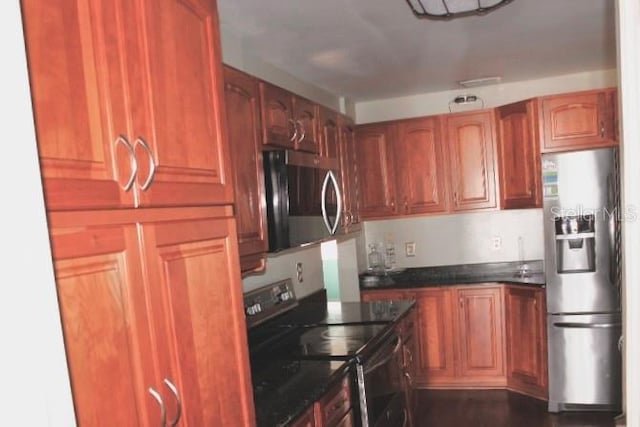 kitchen featuring stainless steel appliances