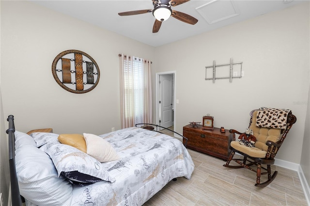 bedroom with ceiling fan