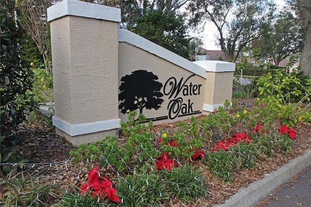 view of community / neighborhood sign