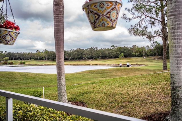 view of yard featuring a water view