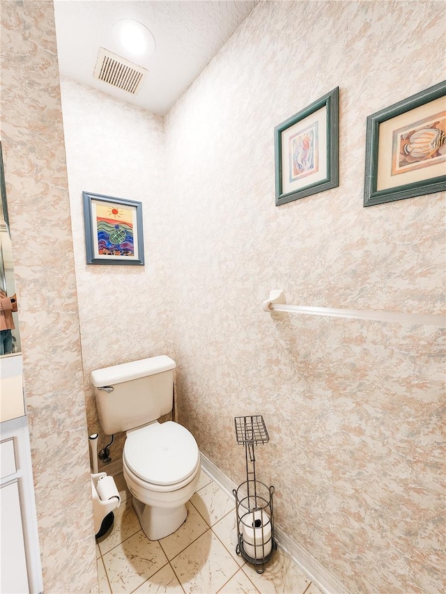 5805 Danterbury Ct, Lakeland, FL 33810 - bathroom featuring vanity and toilet